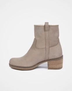 Pull On Ankle Boots -Wear Luxe Shop 124750