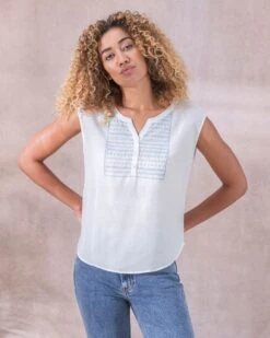 Embroidered Sleeveless Blouse -Wear Luxe Shop 129105