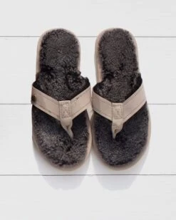 Ladies Shearling Flip Flops -Wear Luxe Shop 44676 1